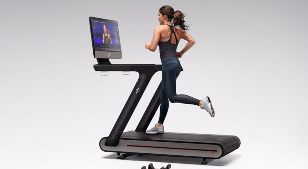 Smart gym equipment vs. traditional gear